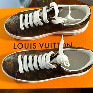 Louis Vuitton sneakers , size 37 1/2 women , 7.5 women